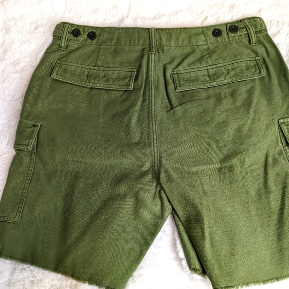 Madewell High Rise Button Fly Cutoff Cargo Shorts...Size 28 - Picture 4 of 11